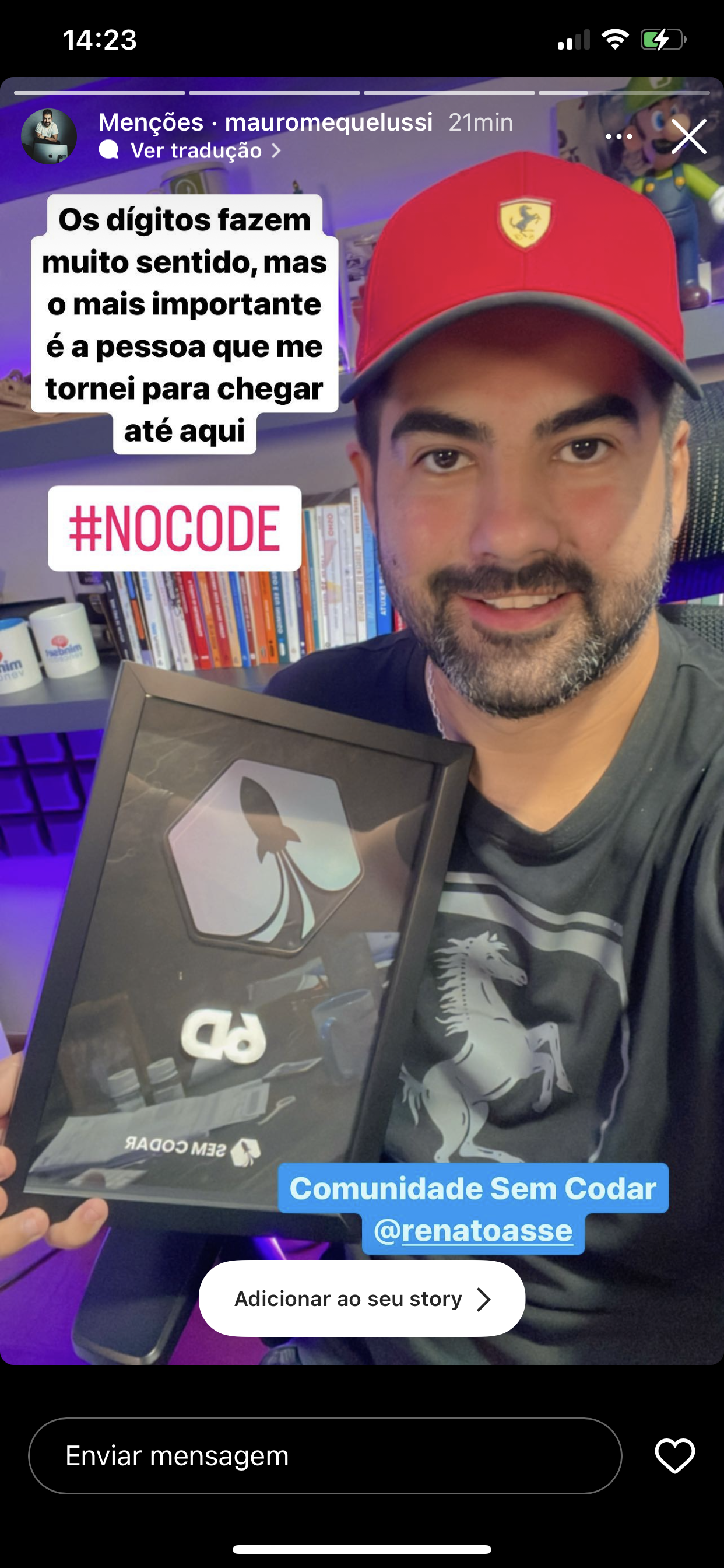 Placa comemorativa de aluno